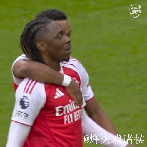 英媒:阿森纳或用球员加现金换购埃泽,水晶宫对特罗萨德入交易感兴趣 英媒:阿森纳或用球员加现金换购埃泽,水晶宫对特罗萨德入交易感兴趣